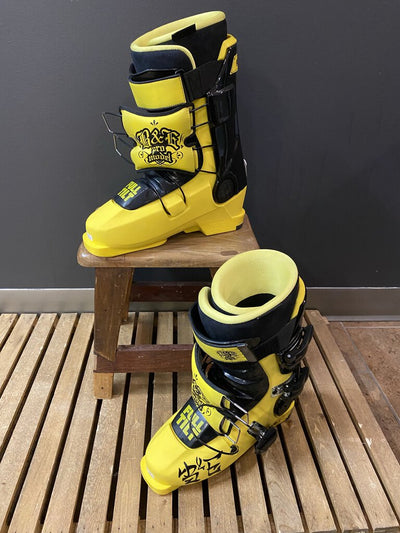 Full Tilt - Drop Kick Ski Boot - MSRP 450.00: Black Yellow --9