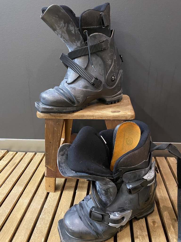 Garmont Veloce Telemark boots (modern!) MSRP $700: grey--9