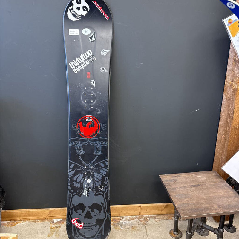 SantaCruz - 161 Snowboard - MSRP $650: Black--161