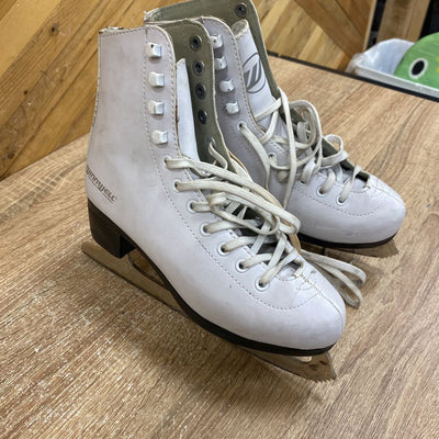 Winnwell - Womens Figure Skates: white-women-3