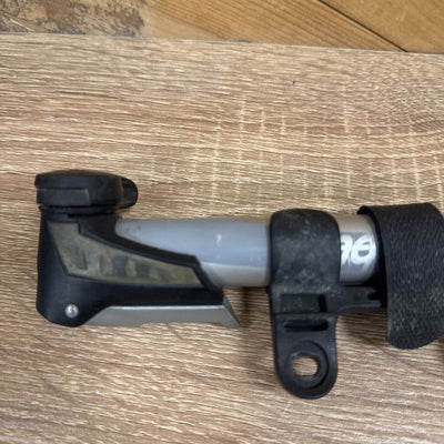 Blackburn - Airstik Handheld Bicycle Pump - MSRP $50: Silver/Black--