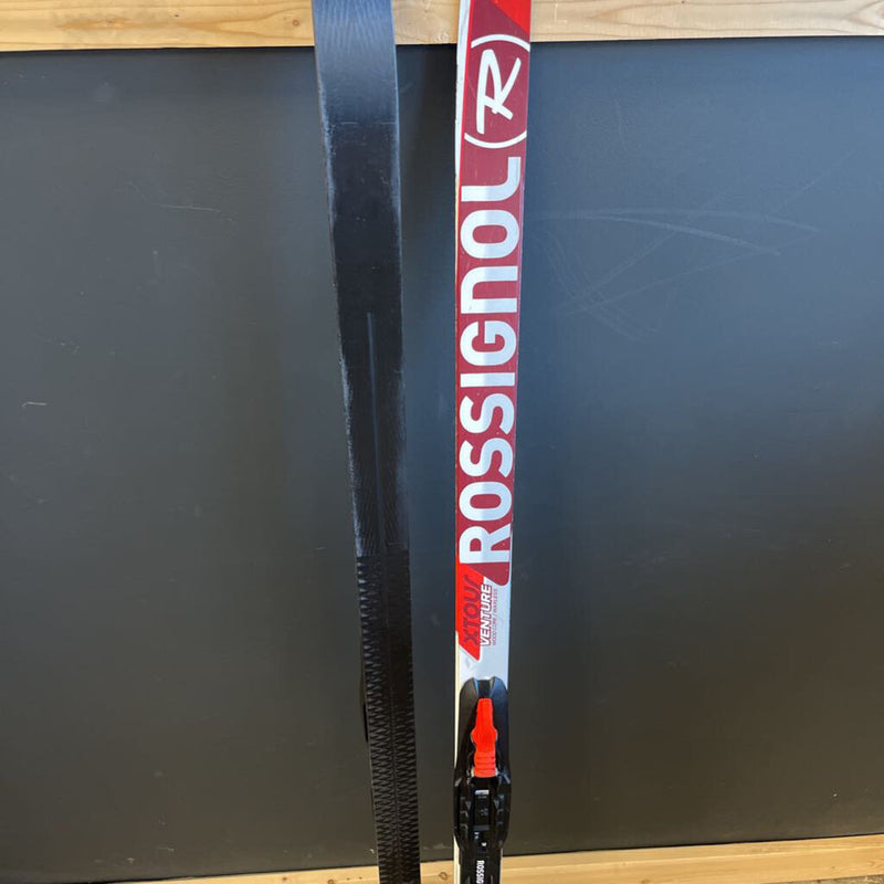 Rossignol - XTour Venture Waxless XC Skis - NNN Bindings - MSRP $190: red/white -children-140cm