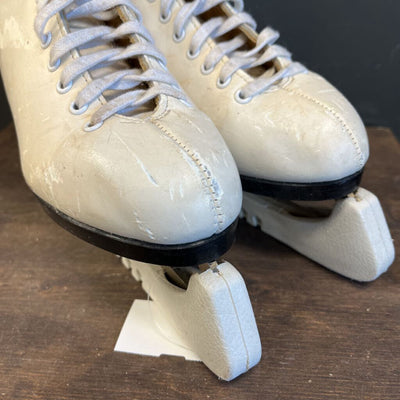 Lange - Women's Figure Skates: White-women-