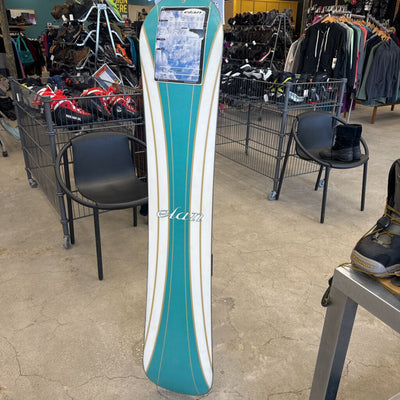 elan - Venture Snowboard - MSRP $475: Green/White/Yellow--147cm