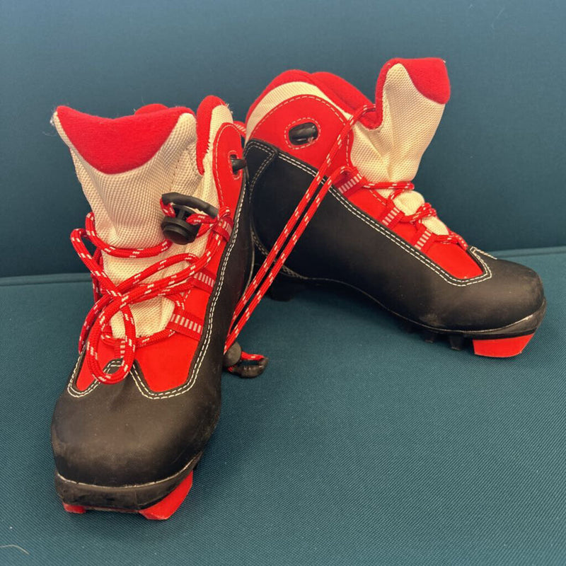 Rossignol X1 Jr NNN Cross Country ski boots MSRP $119: Black/Red--32