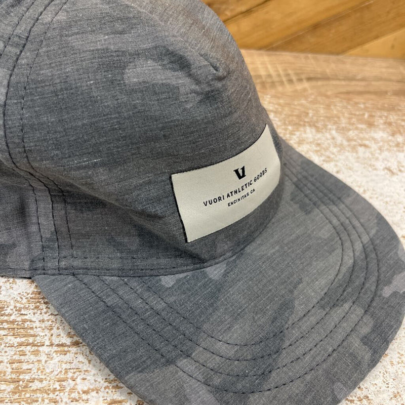 Vuori - Camo Hat - MSRP comp $43: Grey-unisex-