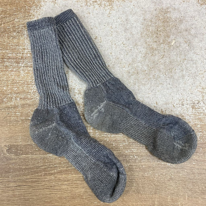 Smartwool - Hiking Classic Extra Cushion Crew Socks - MSRP $29: Grey-unisex-LG