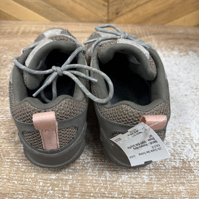 Merrell - Women's Hiking Shoes - MSRP $149: Grey/Pink-women-W7