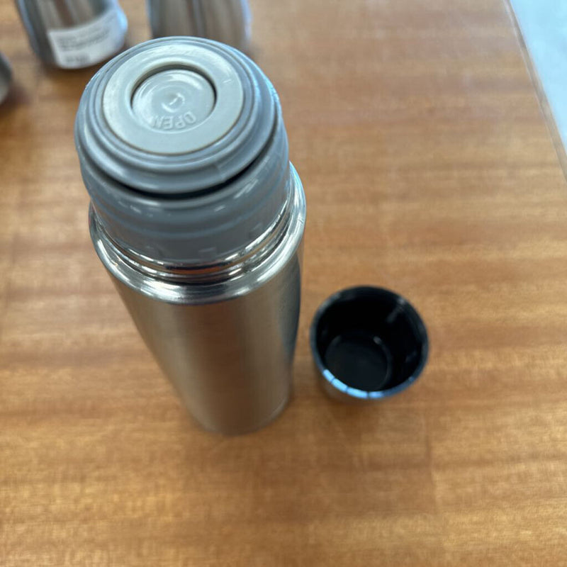 Stainless Steel Thermos: Silver--