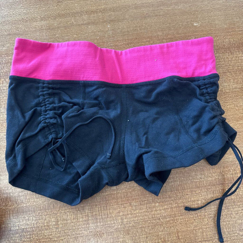 Lululemon - Shorts: Black and Pink-women-4