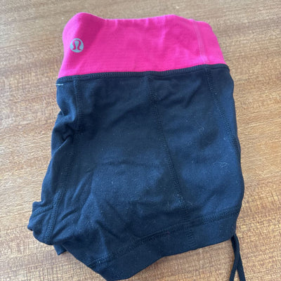 Lululemon - Shorts: Black and Pink-women-4