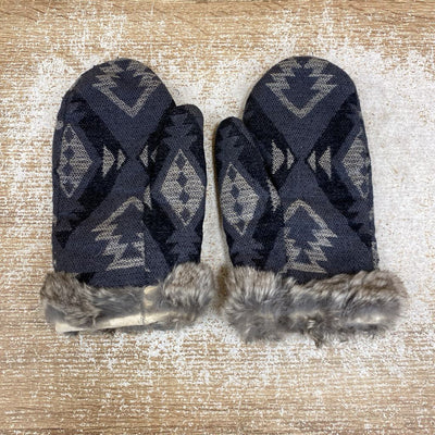 Manitobah Mukluks - Mitts - MSRP comp $85: Gray/Black/White-women-MD