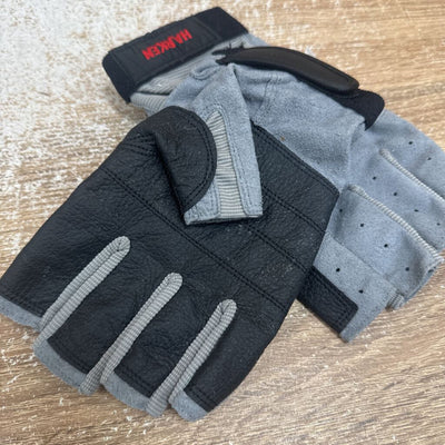 Harken - Fingerless Gloves - MSRP$46: Grey / Black / Red-unisex-XL