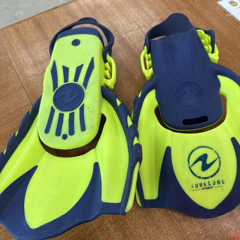 Aqua Lung- fins- MSRP $47: Blue/Neon Green --