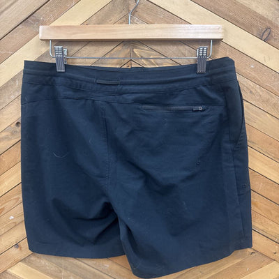 Mountain Hardwear - Women's Shorts - MSRP $70: Black-women-MD