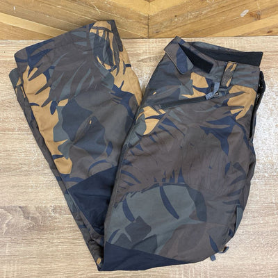 The North Face- snow pants- MSRP $260: Camp Green/gold -women-LG