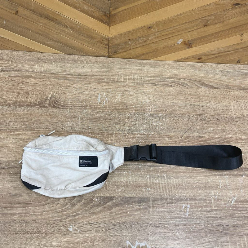 Lululemon - Waist Pack - MSRP comp $52: White/Black-unisex-