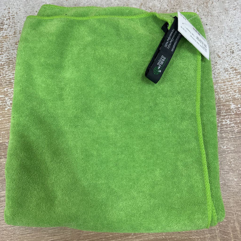 Sea to Summit - Tek Towel - $30: Green--MD