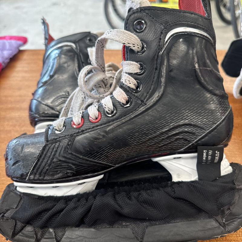 Bauer - Junior Vapor XSelect Hockey Skates - MSRP $180: Black/Red-children-3Y