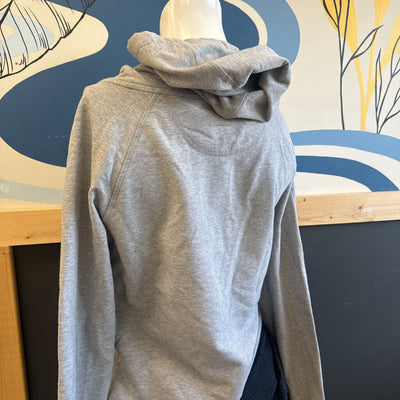 Patagonia- 1/4 snap hoodie- MSRP $99: Grey -women-SM