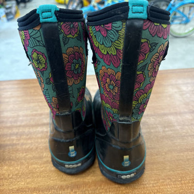 Bogs- classic youth boot- MSRP $99: Black /Floral -children-6Y