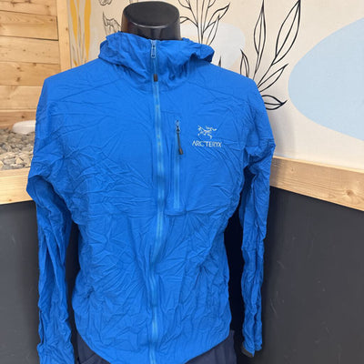 Arc'teryx - Men's Squamish Hoody Windbreaker Jacket - MSRP $220: Blue-men-LG