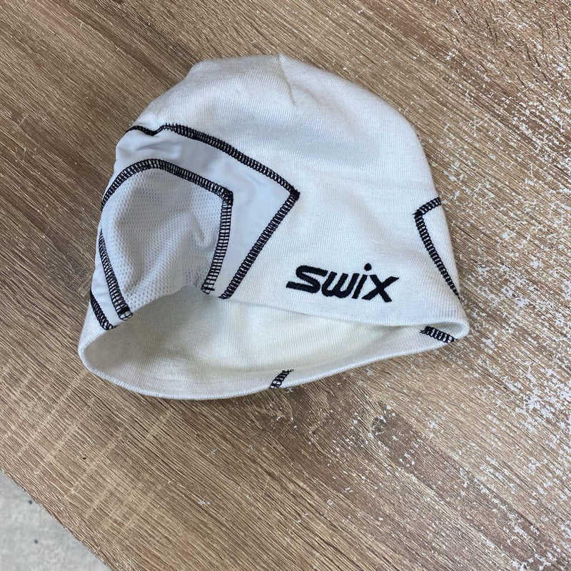 Swix White Beanie Hat: White-unisex-58