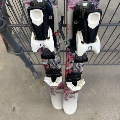 Line- Girl's Skis Snow Angel 100 Salomon bindings- MSRP $415 +$119: Whte/pink/Purple --100