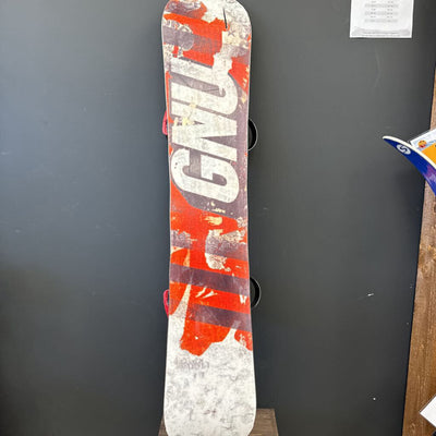 GNU- snowboard with union bindings - MSRP $600 compared : Tan Red --