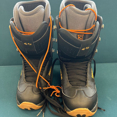 thirtytwo - Men's Prospect Lace-Up Snowboard Boots - MSRP comp $265: Black/Gum-men-M8.5