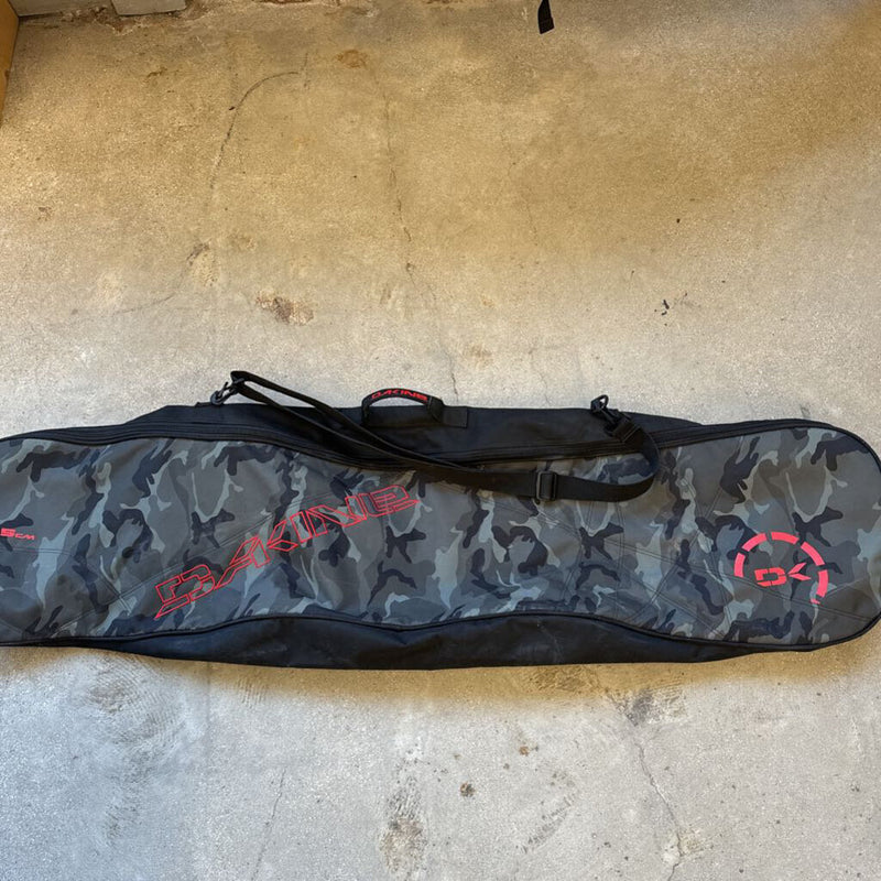 Dakine - Snowboard Bag - MSRP $90: Black/Grey Camo/Red--