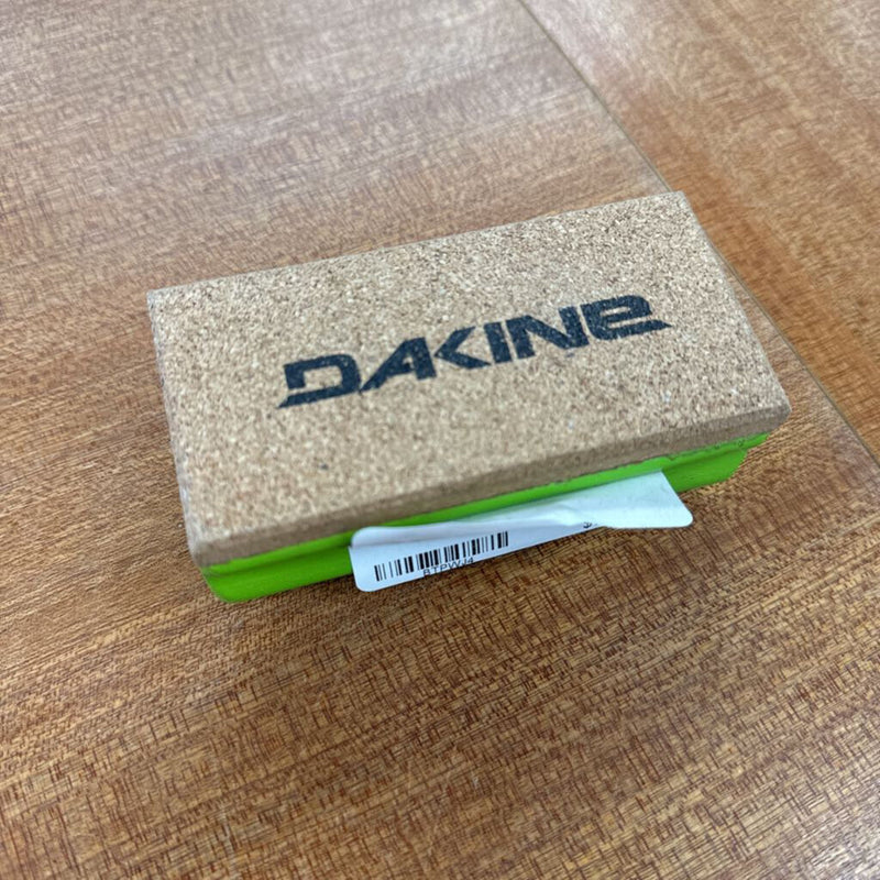 Dakine - Nylon Brush w/ Cork - MSRP $18: Green--