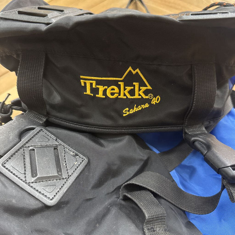 Trekk - Sahara 40L Hiking Backpack: Black/Blue--