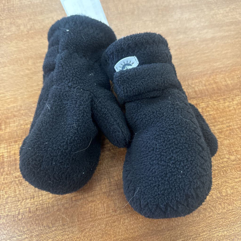 CaliKids - Kids Fleece Mitts - MSRP $24: Black/Grey-children-