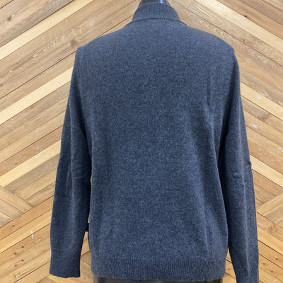 Patagonia - Men's Recycled Cashmere 1/4-Zip Sweater - MSRP $339: Grey-men-MD