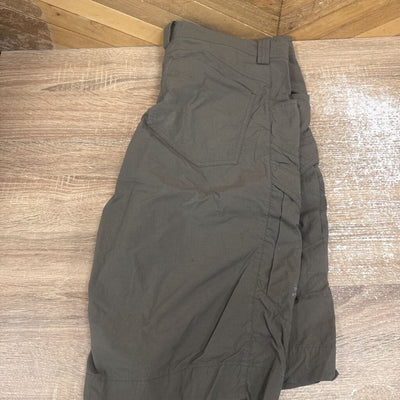 Arc'teryx Men's Outdoor Pants: Olive-men-36