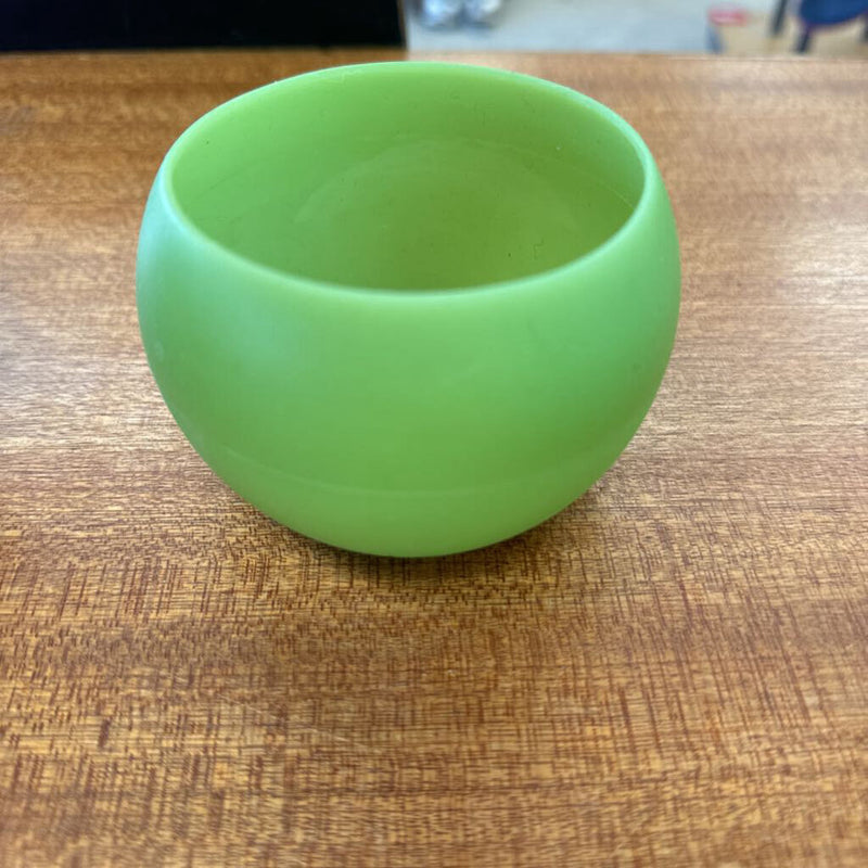 Large Green Silicone Bowl: green--SM