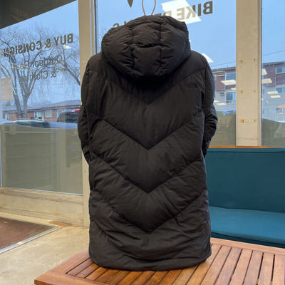 The North Face- Insulated Women's Long down Winter Jacket - MSRP compared $400 : Black -women-MD