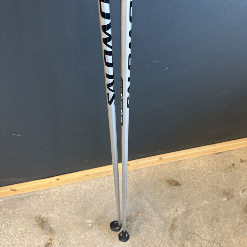 Salomon - Equipe 20 XC Ski Poles - MSRP $69: Silver --135cm