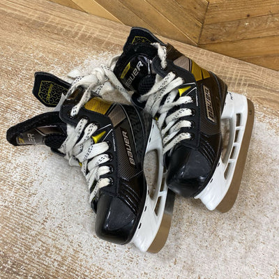 Bauer - Supreme Matrix Youth Hockey Skates - MSRP $110: Black/Gold/Silver-children-10D