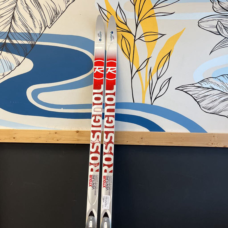 Rossignol X Tour Venture Waxible XC Skis wit SNS Pilot Bindings MSRP $299: white--190