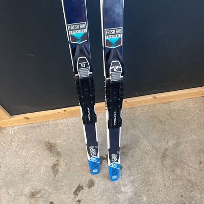 Salomon - Kids Aero Grip Jr Waxless XC Skis - SNS Prolink (NNN) Bindings - MSRP $180: Black Blue -children-131cm