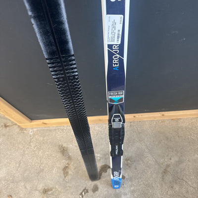 Salomon - Kids Aero Grip Jr Waxless XC Skis - SNS Prolink (NNN) Bindings - MSRP $180: Black Blue -children-131cm