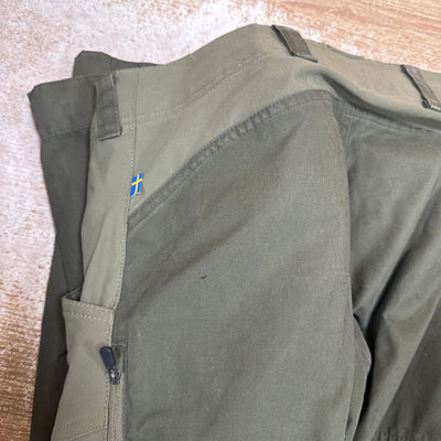 Fjallraven - Men's Keb Trousers Hiking Pants - MSRP $275: Green-men-30"-31"