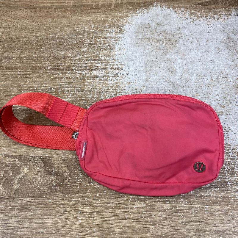 Lululemon - Everywhere Belt Bag- MSRP $44: Pink -children-