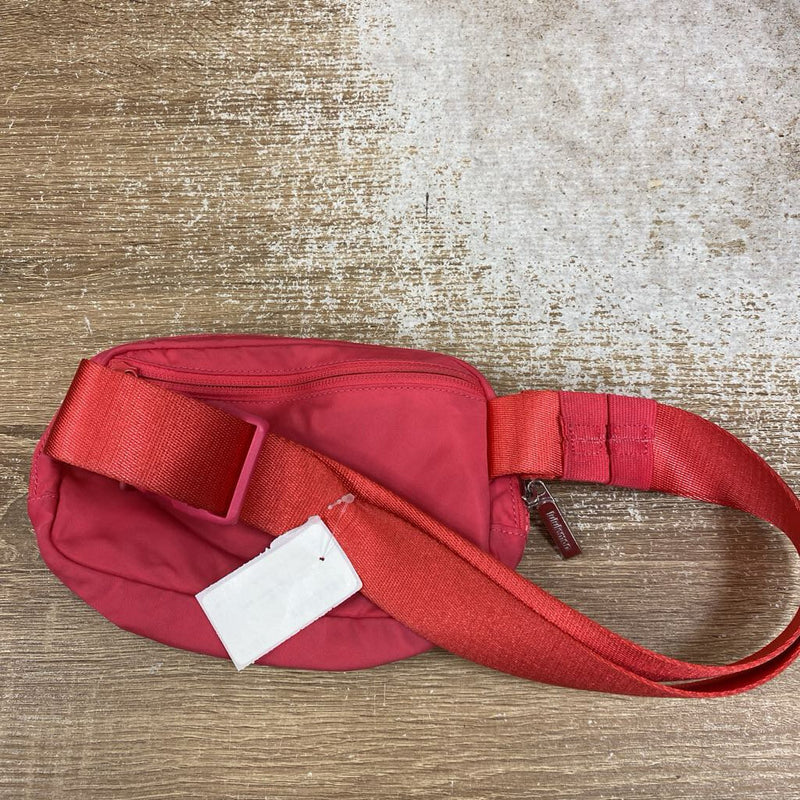 Lululemon - Everywhere Belt Bag- MSRP $44: Pink -children-