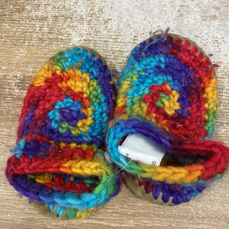 Colorful Hand-Knitted Wool Slippers: multicolor-unisex-toddler