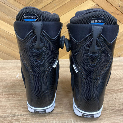 Vans - Women's Aura BOA Snowboard Boots - MSRP $315: Black-women-W6