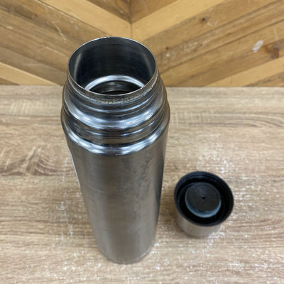 Insulated vacuum sealed bottle with case : --silver