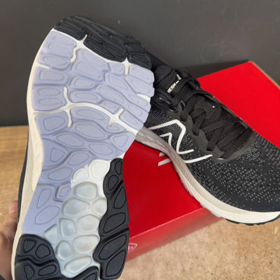 New Balance- women's running 880 shoe- MSRP $180: Black Grey -women-6 wide